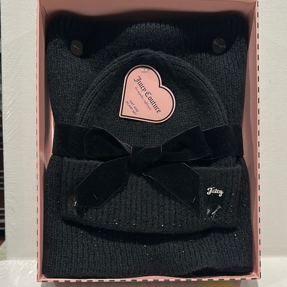 NWT Juicy Couture Black Hat & Scarf Set with Black beads on hat and scarf.